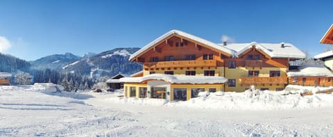 Property building, Facade/entrance, Winter