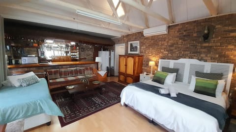 Bed, Photo of the whole room, Seating area, Bedroom