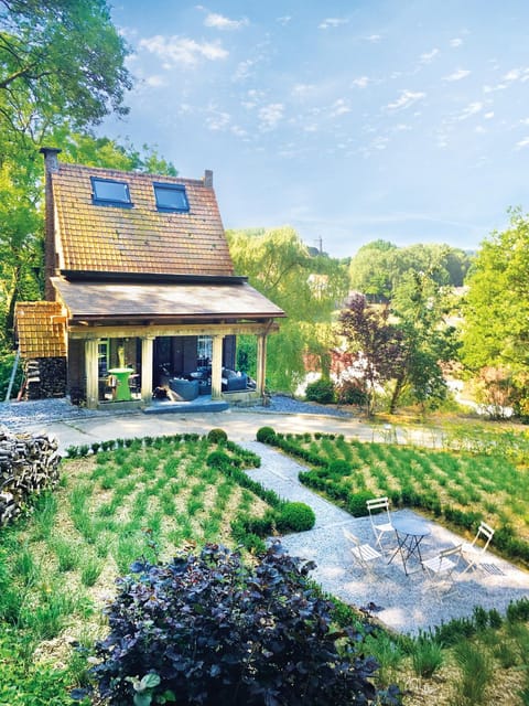 Patio, Facade/entrance, Day, Summer, Garden, Balcony/Terrace, On site, Garden view, Garden view