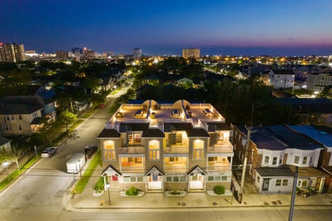 Property building, Bird's eye view, View (from property/room), View (from property/room), City view, City view, Landmark view, Landmark view, Street view, Street view