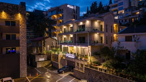 Property building, Day, Night, Neighbourhood, City view, Street view