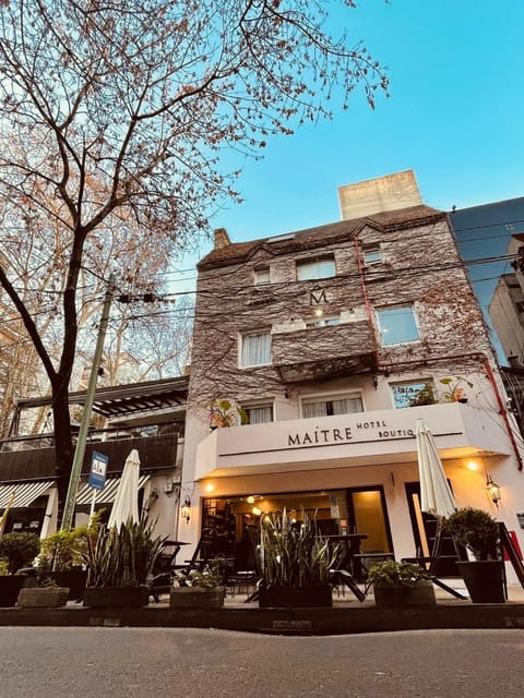 Property building, Facade/entrance, Day