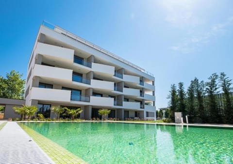 Property building, Swimming pool