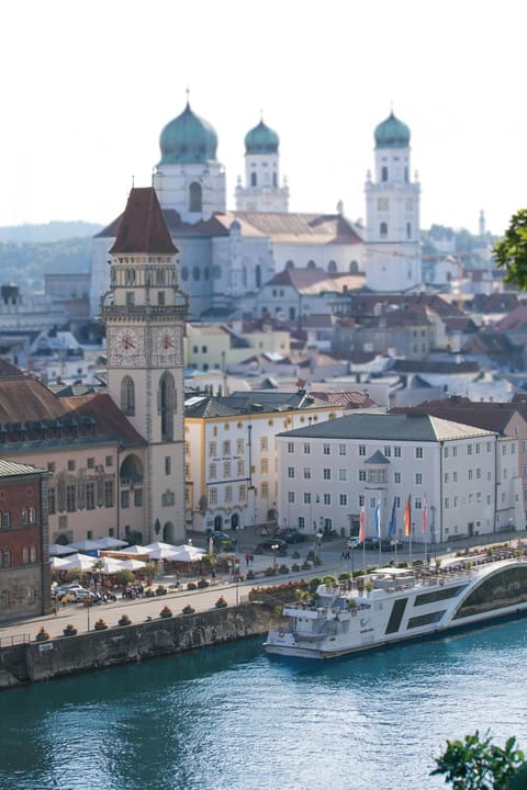 Nearby landmark, Bird's eye view, City view, Landmark view, River view