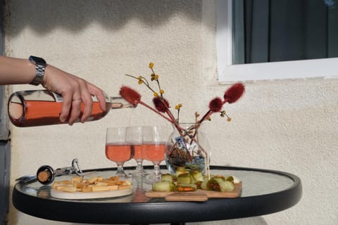 Food and drinks, Food, Alcoholic drinks