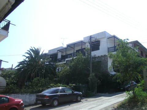 Property building, Day