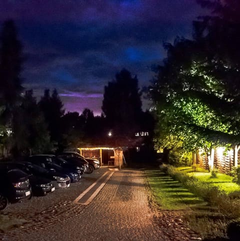 Neighbourhood, Parking