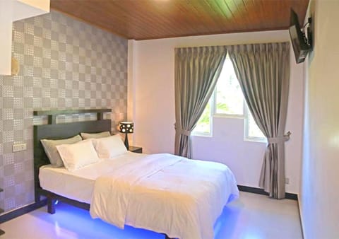 Bed, View (from property/room), Bedroom