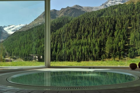 Day, Hot Tub, Mountain view