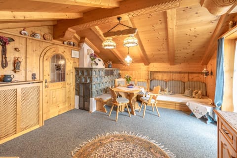 Living room, Photo of the whole room