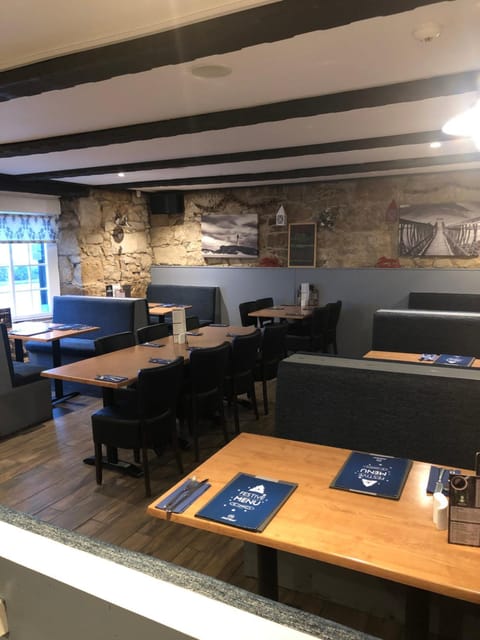 Restaurant/places to eat, Dining area