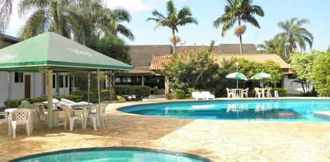Pool view, Entertainment