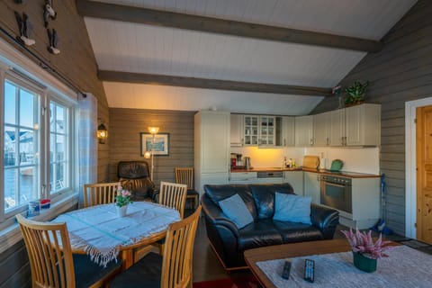 Fishing, Fishing, Living room, Seating area, dishwasher