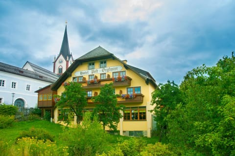 Property building, Nearby landmark, Summer, Mountain view