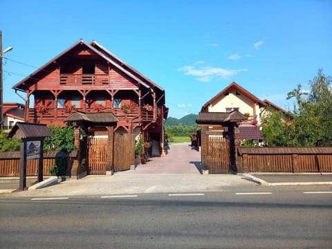 Property building, Street view
