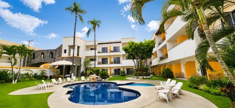 Property building, Swimming pool