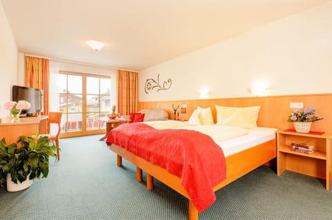 Day, Photo of the whole room