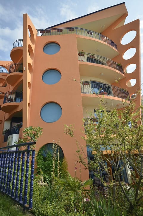 Property building, Garden