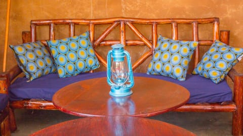 Seating area, Drinks, Alcoholic drinks