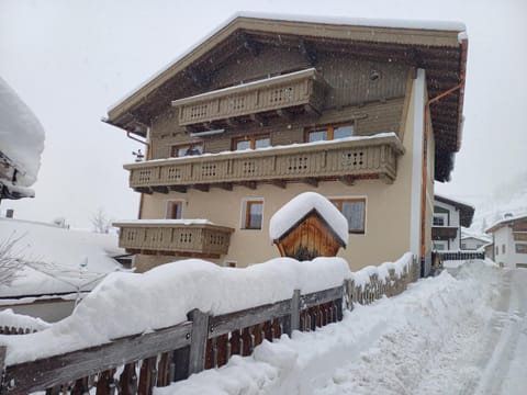 Haus Dilitz-Theiner - Bachblüte Apartment in Trentino-South Tyrol
