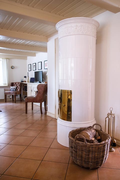 Living room, Decorative detail