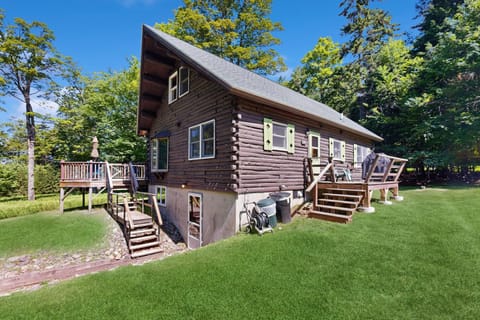 Charloon Cabin Cabin in Beaver Cove