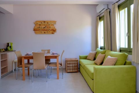 Vanna's Apartments Apartment in Leonidio