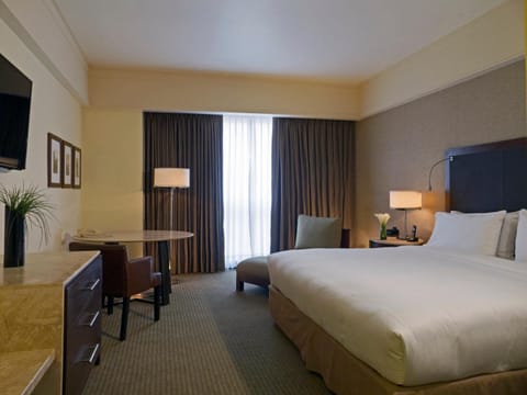 Bed, TV and multimedia, Coffee/tea facilities, Photo of the whole room, Bedroom, minibar, air conditioner