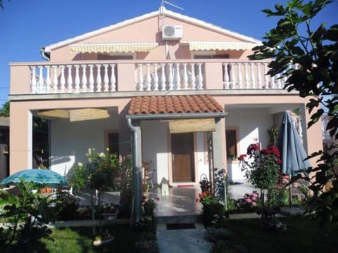 Property building, Facade/entrance, Off site
