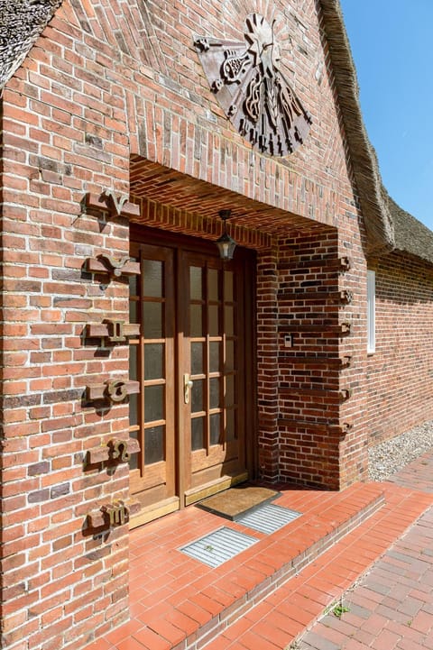 Alte Schule unter Reet- Klassenzimmer Apartment in Nordfriesland