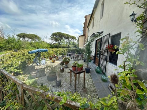 - Il Casale Toscano - No Breakfast - Free Parking Country House in Pisa