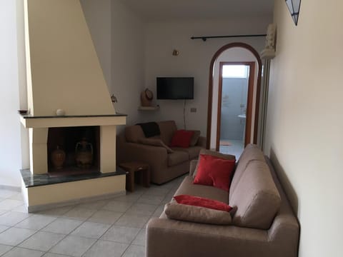 Communal lounge/ TV room, TV and multimedia, Photo of the whole room, Seating area