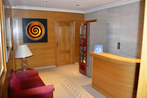 Lobby or reception, Internal: Not applicable to any particular room