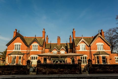 Facade/entrance, Garden