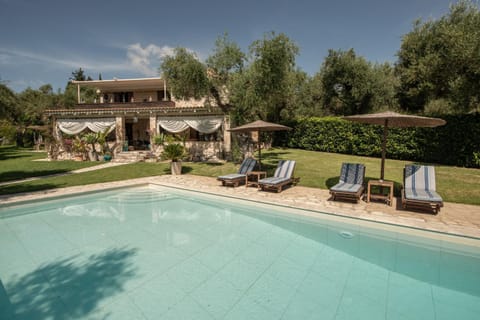 Day, Garden, Garden view, Pool view, Swimming pool, sunbed