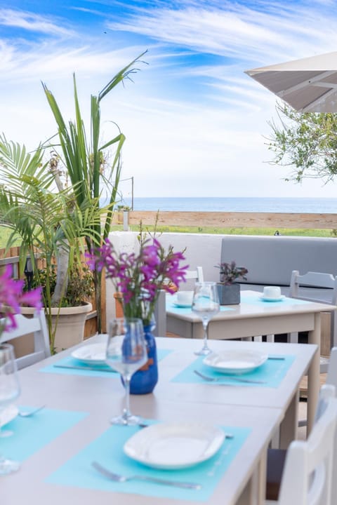 Restaurant/places to eat, Sea view