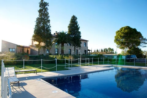 Property building, Off site, Garden, Garden view, Pool view, Swimming pool