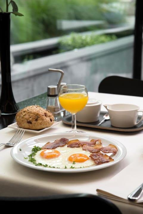 Restaurant/places to eat, Food close-up, Non alcoholic drinks