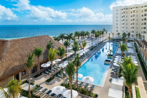 Garden, Balcony/Terrace, Beach, Sea view, Swimming pool