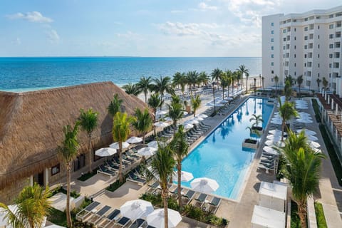 Garden, Balcony/Terrace, Beach, Sea view, Swimming pool