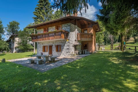 Property building, Natural landscape, Garden, Garden view
