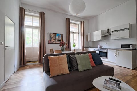 Living room, Seating area, Dining area, stove