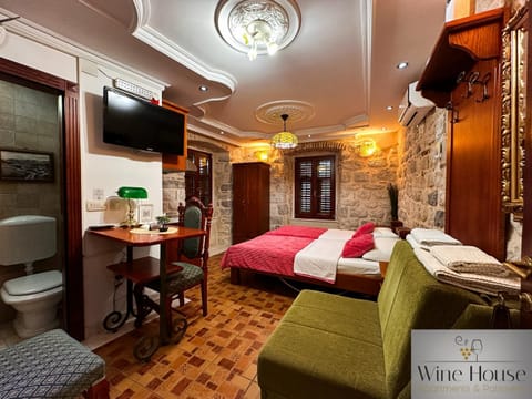 Apartments Wine House Old Town Apartment in Kotor