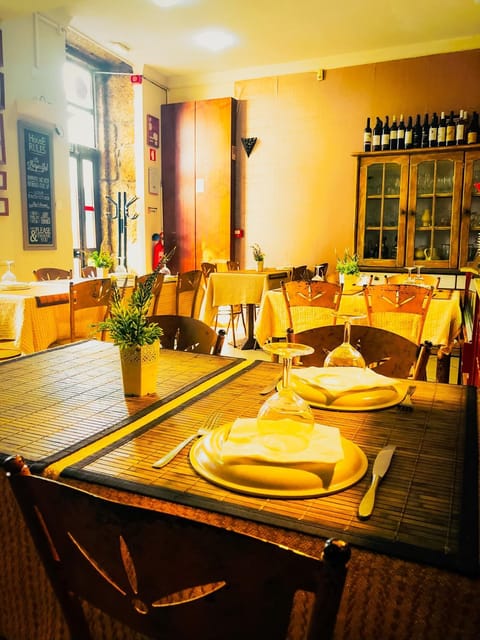 Restaurant/places to eat, Dining area