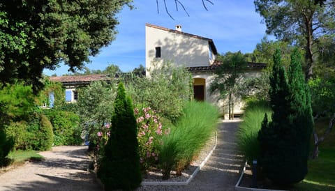 Property building, Facade/entrance, Garden view
