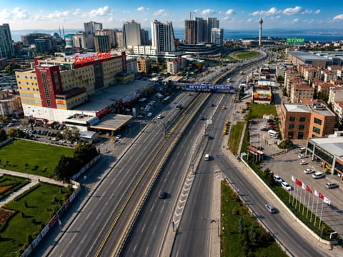 Property building, Bird's eye view, View (from property/room), City view, Street view