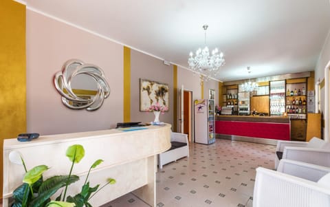 Lobby or reception, Lounge or bar