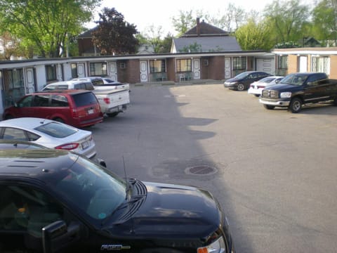 Day, Parking