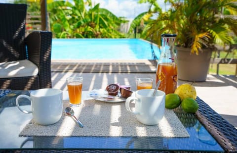 Pool view, Swimming pool, Breakfast