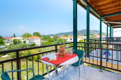 Balcony/Terrace, Garden view